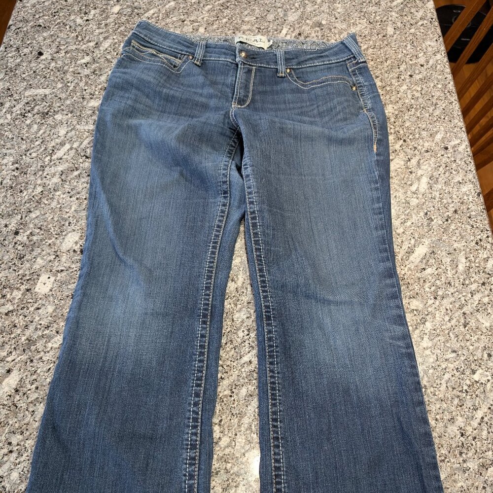 Excellent condition Ariat REAL denim size 33L Mid-Rise bootcut jeans (altered)